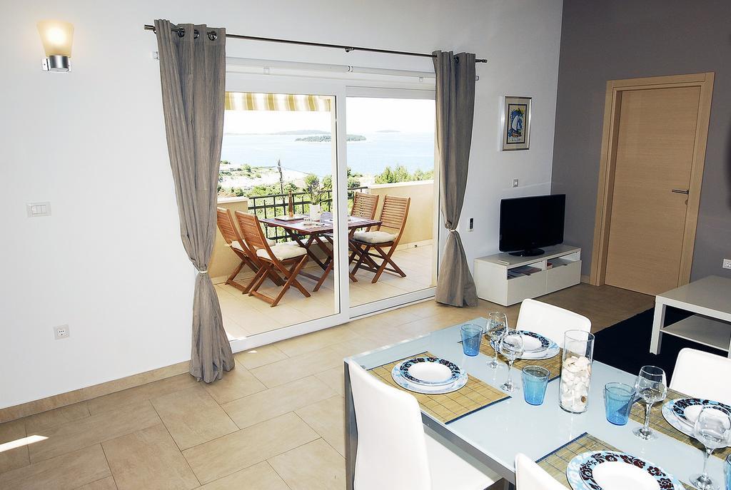 Apartments Maslina Primosten Exterior photo