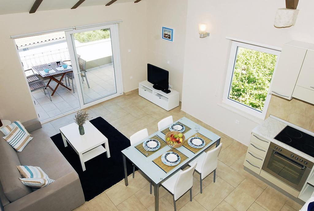 Apartments Maslina Primosten Exterior photo